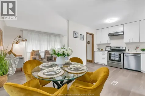 3425 Rankin Windsor ON N9E 3C4