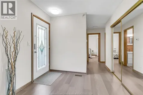 3425 Rankin Windsor ON N9E 3C4