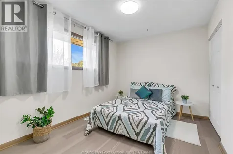 3425 Rankin Windsor ON N9E 3C4