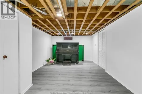 3425 Rankin Windsor ON N9E 3C4