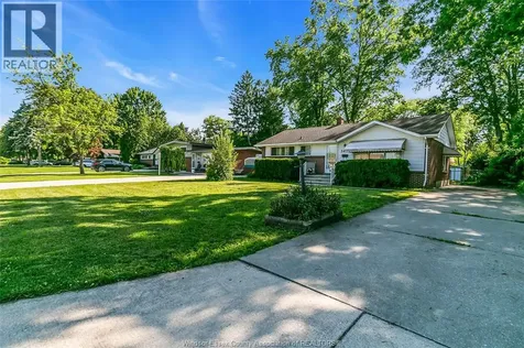 3425 Rankin Windsor ON N9E 3C4