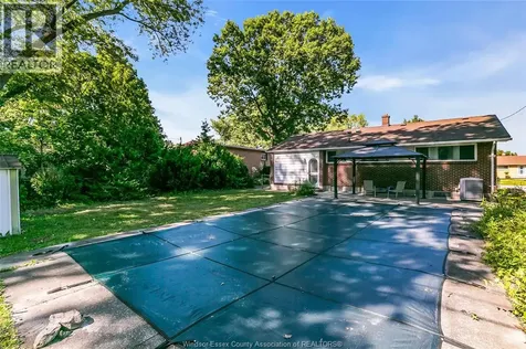 3425 Rankin Windsor ON N9E 3C4
