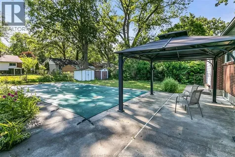 3425 Rankin Windsor ON N9E 3C4