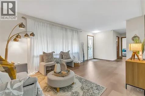 3425 Rankin Windsor ON N9E 3C4