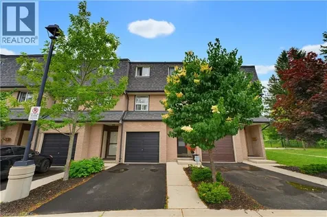 138 Blackhorne Drive Kitchener ON N2E 1Z3