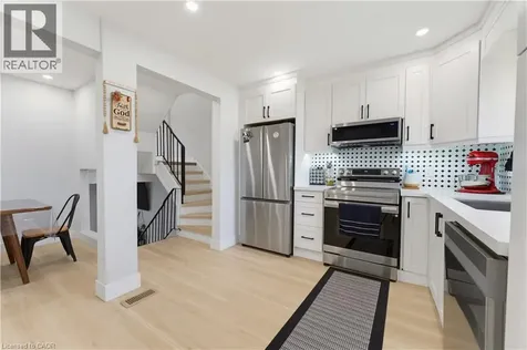138 Blackhorne Drive Kitchener ON N2E 1Z3