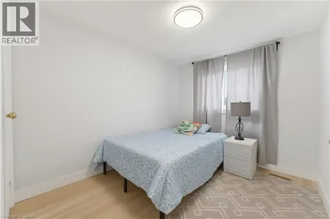 138 Blackhorne Drive Kitchener ON N2E 1Z3
