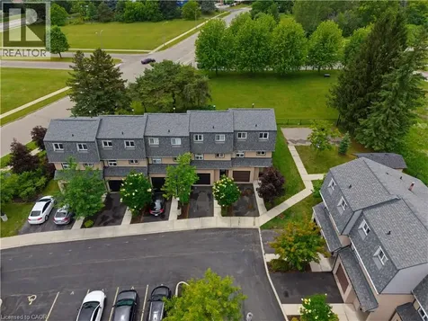 138 Blackhorne Drive Kitchener ON N2E 1Z3