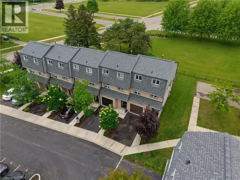 138 Blackhorne Drive Kitchener ON N2E 1Z3