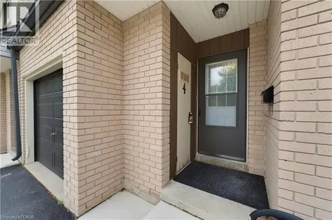 138 Blackhorne Drive Kitchener ON N2E 1Z3