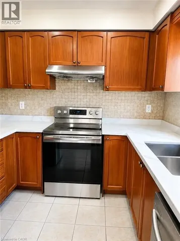 596 Southridge Drive Hamilton ON L9C 7V8