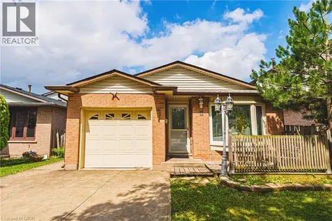 11 Drakes Drive Hamilton ON L8E 4G4