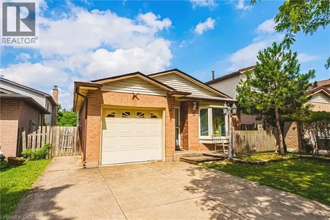 11 Drakes Drive Hamilton ON L8E 4G4