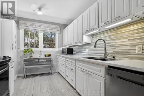 49 Country Lane Ottawa ON K2L 1H9