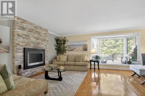 49 Country Lane Ottawa ON K2L 1H9