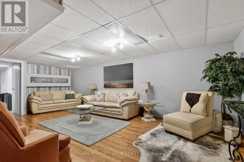 49 Country Lane Ottawa ON K2L 1H9