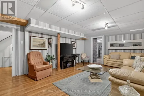 49 Country Lane Ottawa ON K2L 1H9