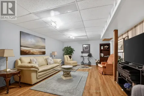 49 Country Lane Ottawa ON K2L 1H9