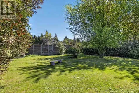 49 Country Lane Ottawa ON K2L 1H9