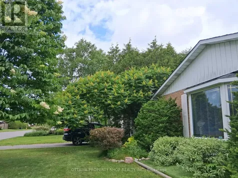 49 Country Lane Ottawa ON K2L 1H9