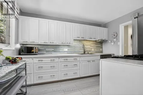 49 Country Lane Ottawa ON K2L 1H9