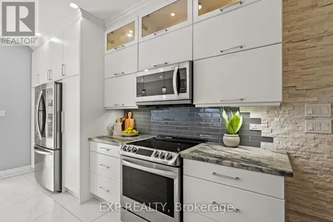 112 Redcliff Avenue Ottawa ON K2J 5J7