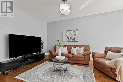 112 Redcliff Avenue Ottawa ON K2J 5J7