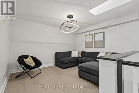 112 Redcliff Avenue Ottawa ON K2J 5J7