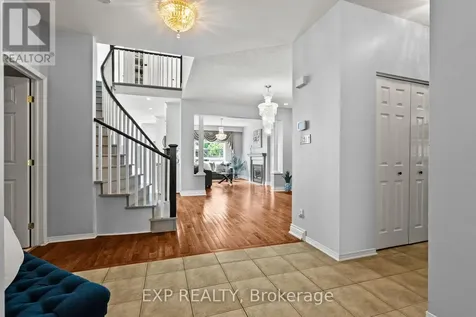 112 Redcliff Avenue Ottawa ON K2J 5J7