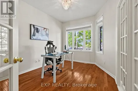 112 Redcliff Avenue Ottawa ON K2J 5J7