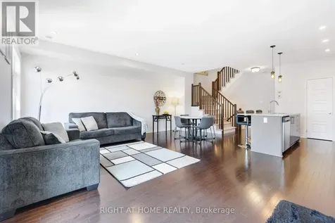 554 Labrador Crescent Ottawa ON K1T 0R4