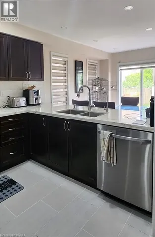 152 Thomas Avenue Brantford ON N3S 0C8