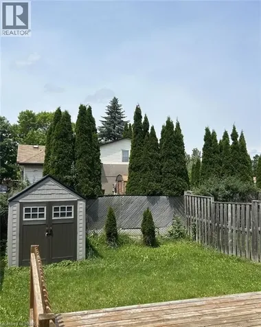 152 Thomas Avenue Brantford ON N3S 0C8