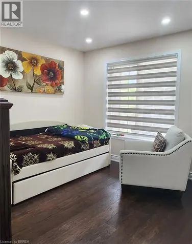 152 Thomas Avenue Brantford ON N3S 0C8