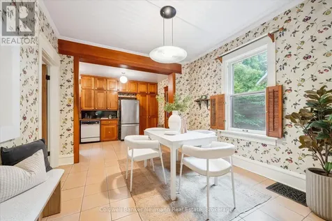 53 Hillcrest Drive Guelph (st. George's) ON N1E 4W8