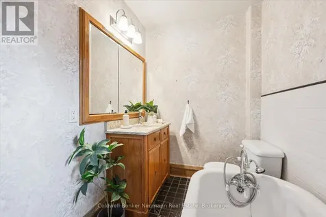 53 Hillcrest Drive Guelph (st. George's) ON N1E 4W8
