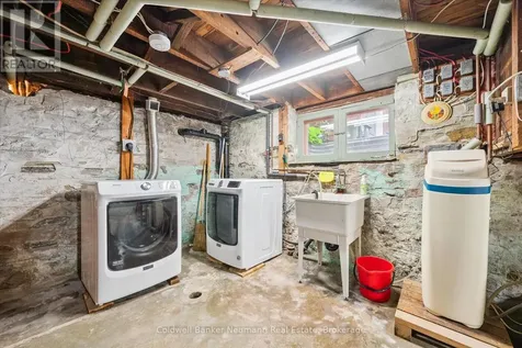 53 Hillcrest Drive Guelph (st. George's) ON N1E 4W8
