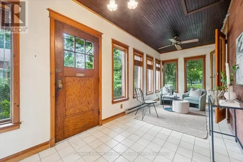 53 Hillcrest Drive Guelph (st. George's) ON N1E 4W8