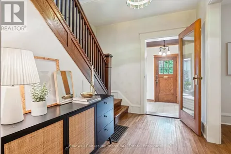 53 Hillcrest Drive Guelph (st. George's) ON N1E 4W8