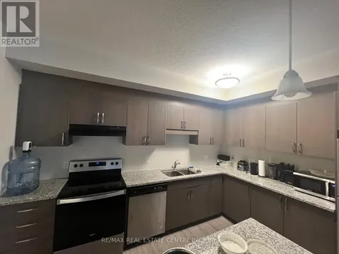 261 Woodbine Ave Avenue Kitchener ON N2R 0S7