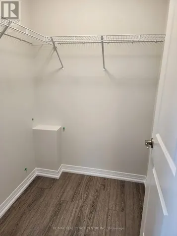 261 Woodbine Ave Avenue Kitchener ON N2R 0S7