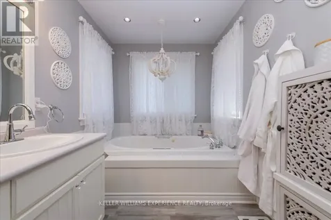 48 Brule Street Penetanguishene ON L9M 1H2