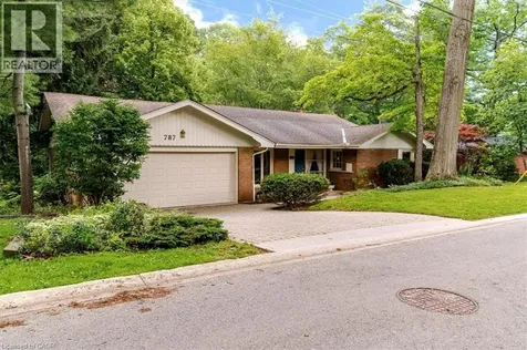 787 Forest Glen Avenue Burlington ON L7T 2L1