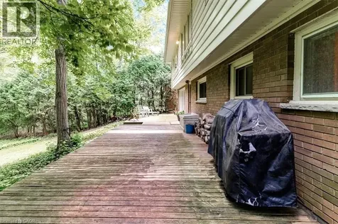 787 Forest Glen Avenue Burlington ON L7T 2L1