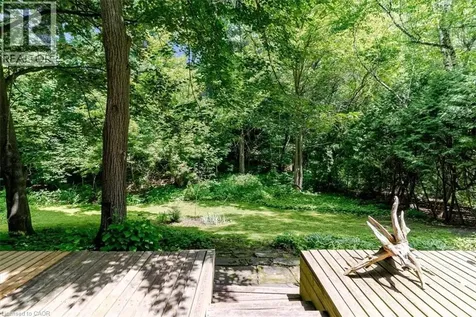 787 Forest Glen Avenue Burlington ON L7T 2L1