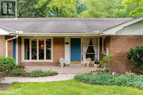 787 Forest Glen Avenue Burlington ON L7T 2L1