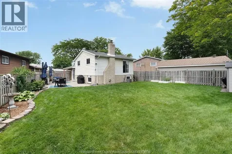 3404 Hemlock Windsor ON N8R 1Z9