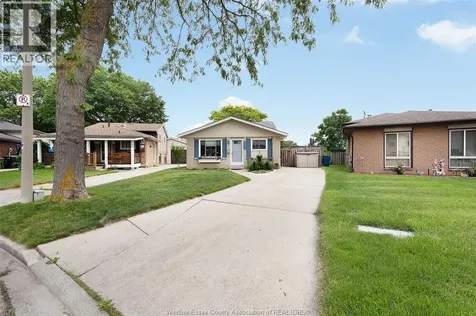 3404 Hemlock Windsor ON N8R 1Z9