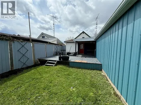 37 Foster Street Chatham ON N7M 4N4