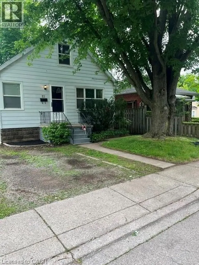 21 West Street Dundas ON L9H 1J4